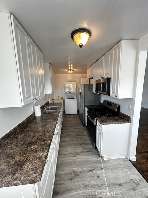 Detail Gallery Image 4 of 20 For 1047 E Spicer, Carson,  CA 90745 - 3 Beds | 1 Baths