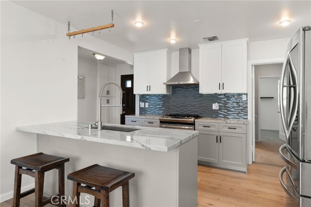 Detail Gallery Image 14 of 52 For 1713 N Pepper St, Burbank,  CA 91505 - 3 Beds | 2 Baths