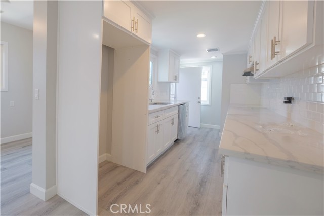 Detail Gallery Image 11 of 38 For 2841 E. Imperial Hwy., Lynwood,  CA 90262 - 5 Beds | 2 Baths