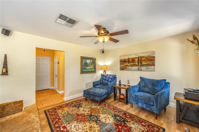 Detail Gallery Image 8 of 31 For 919 Chestnut Ave, Redlands,  CA 92373 - 3 Beds | 2 Baths