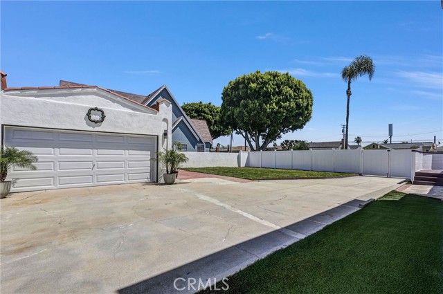 Detail Gallery Image 50 of 51 For 423 S Poinsettia Ave, Compton,  CA 90221 - 4 Beds | 3 Baths