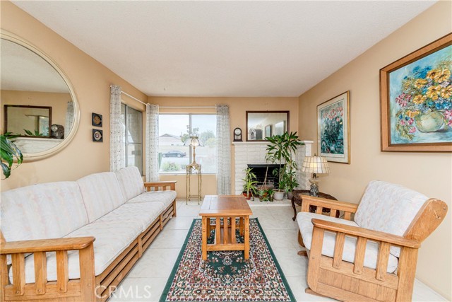 Detail Gallery Image 9 of 54 For 1511 W Hill Ave, Fullerton,  CA 92833 - 3 Beds | 3 Baths