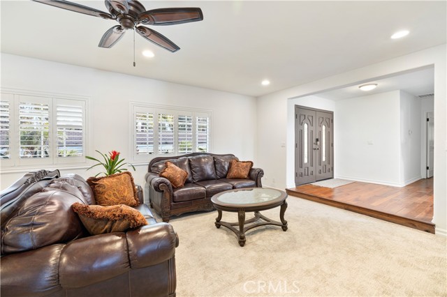 Detail Gallery Image 11 of 17 For 6099 Nutmeg Ln, Yorba Linda,  CA 92886 - 5 Beds | 3 Baths
