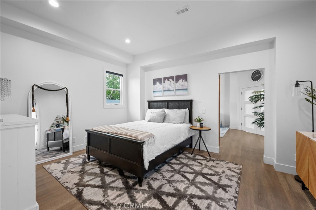 MLS #OC25238020 image #15