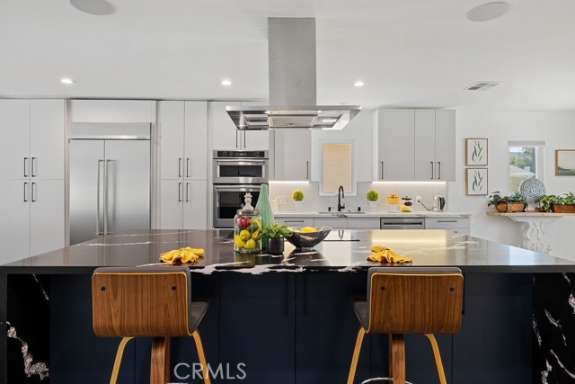 11245 Greenlawn Avenue, Culver City, California 90230, 5 Bedrooms Bedrooms, ,3 BathroomsBathrooms,Residential Lease,For Rent,11245 Greenlawn Avenue,CRSR25156538