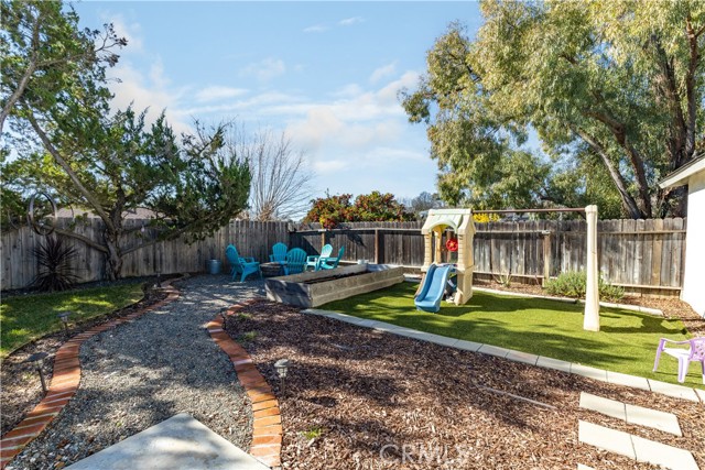 Detail Gallery Image 35 of 39 For 1102 Nanette Ln, Paso Robles,  CA 93446 - 3 Beds | 2 Baths