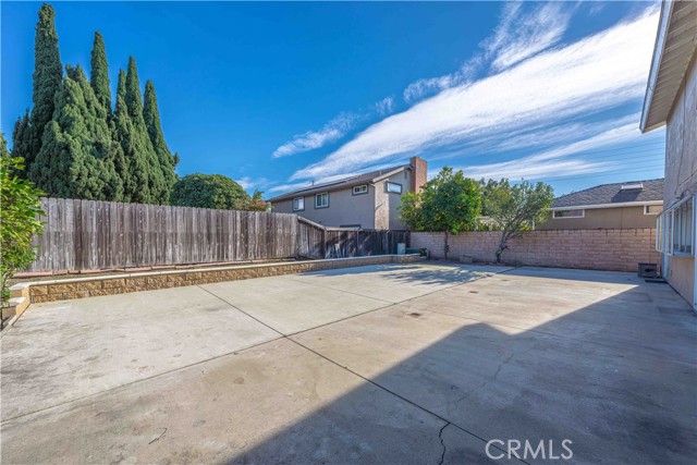 Detail Gallery Image 26 of 31 For 4 Carrol Ave, Irvine,  CA 92614 - 4 Beds | 2/1 Baths