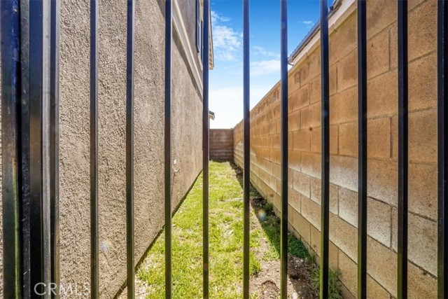 5532 Bertini Way, Fontana CA: https://media.crmls.org/medias/3cb147df-aec4-4ff6-adab-dc9861f42697.jpg