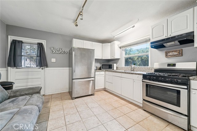 Detail Gallery Image 29 of 52 For 16908 Hillside Dr, Chino Hills,  CA 91709 - 4 Beds | 3/1 Baths