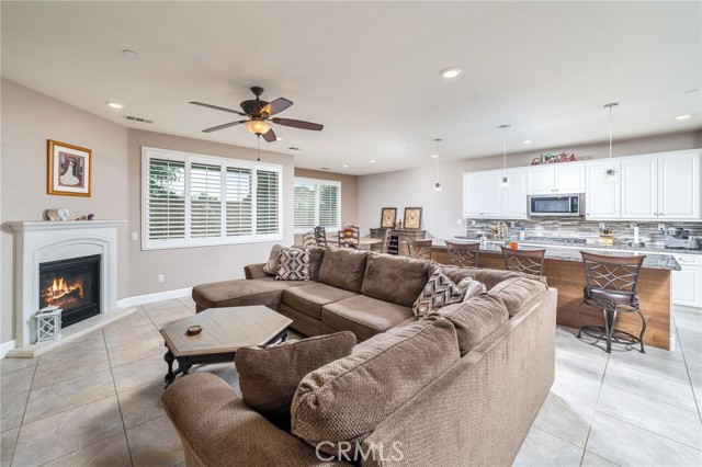 Detail Gallery Image 9 of 53 For 7882 Shoreham St, Corona,  CA 92880 - 4 Beds | 3 Baths