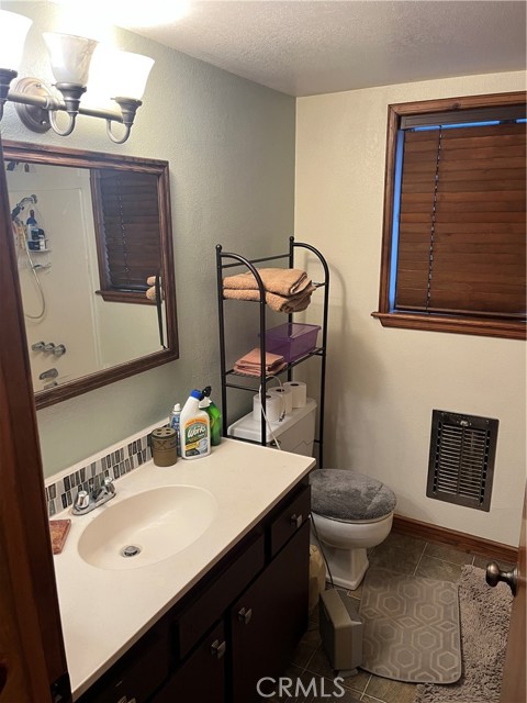 Detail Gallery Image 12 of 20 For 1366 Laura, Wrightwood,  CA 92397 - 1 Beds | 1 Baths