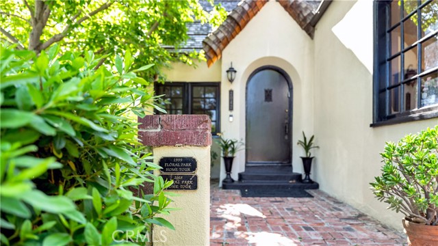 Detail Gallery Image 69 of 69 For 2042 N Ross St, Santa Ana,  CA 92706 - 3 Beds | 2/1 Baths