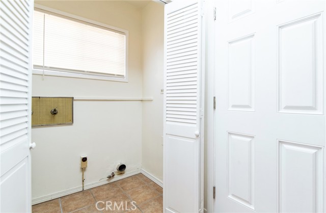 Detail Gallery Image 9 of 24 For 4322 Maybank Ave, Lakewood,  CA 90712 - 3 Beds | 2 Baths