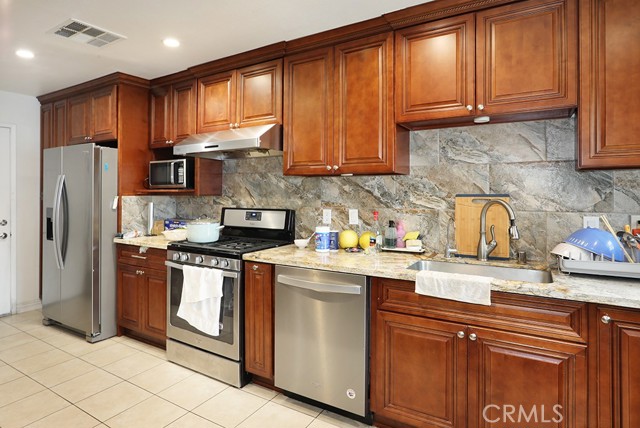 Detail Gallery Image 6 of 20 For 9121 Reading Ave, Westminster,  CA 92683 - 4 Beds | 2 Baths