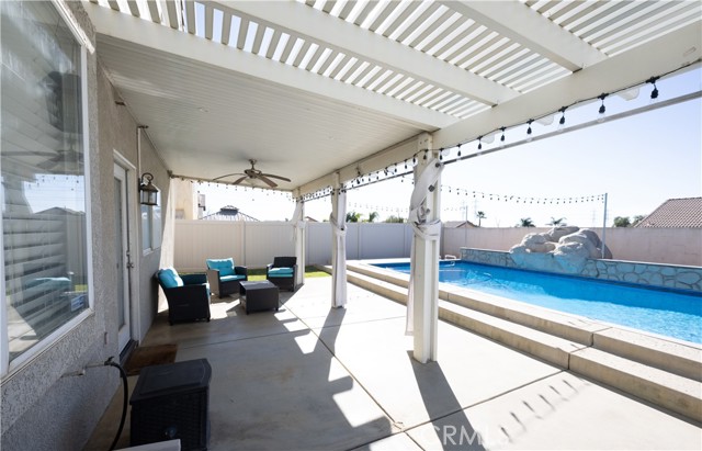 Detail Gallery Image 8 of 26 For 1521 Susan St, Beaumont,  CA 92223 - 4 Beds | 3 Baths