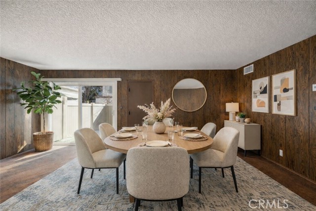 Detail Gallery Image 11 of 33 For 10140 Larwin Ave #3,  Chatsworth,  CA 91311 - 4 Beds | 3 Baths