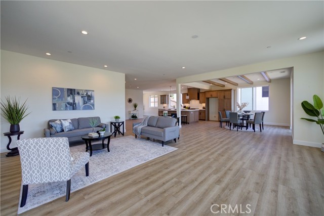 Detail Gallery Image 10 of 37 For 1607 Tuscan Way, Santa Maria,  CA 93455 - 4 Beds | 3/1 Baths