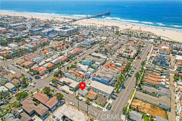 715 Olive Avenue, Huntington Beach CA: https://media.crmls.org/medias/3cb72e72-c8f2-42ed-b916-43d0f42d73ec.jpg