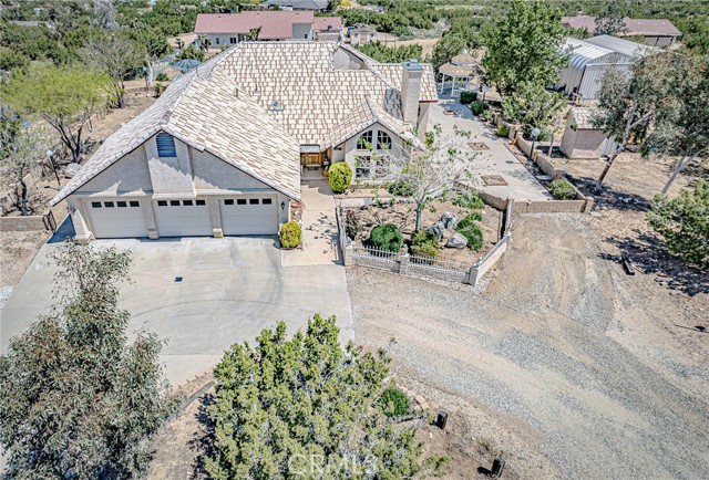 Detail Gallery Image 2 of 66 For 1028 Nielson Rd, Pinon Hills,  CA 92372 - 3 Beds | 2/1 Baths