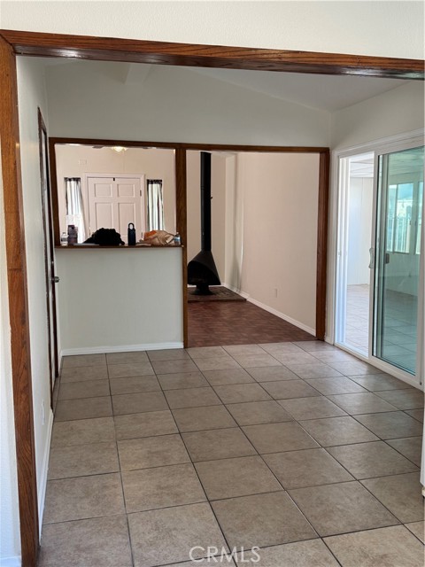 Detail Gallery Image 15 of 30 For 6060 6060 Myrtle Ave, Long Beach,  CA 90805 - 2 Beds | 1 Baths