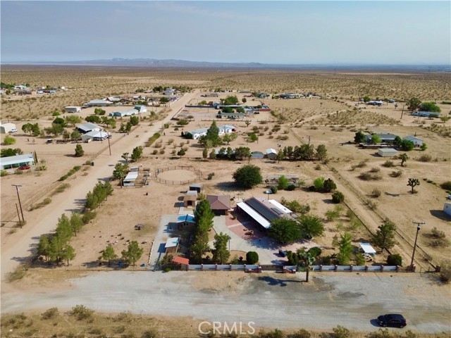 14221 Tumbleweed Road, Phelan CA: https://media.crmls.org/medias/3cb971db-2bcd-413d-ab15-6a370c58b6a7.jpg