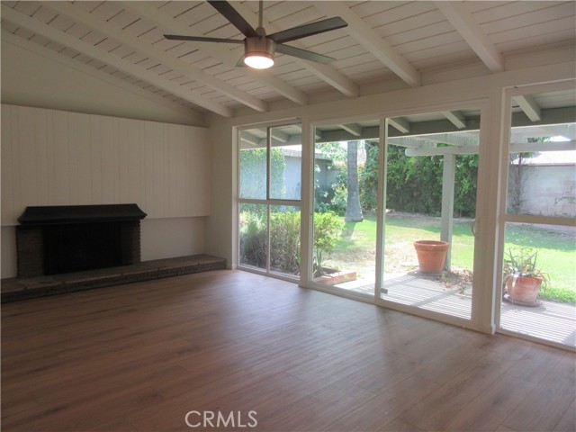 8447 Fullbright Avenue, Winnetka CA: https://media.crmls.org/medias/3cb9bd1e-c445-4821-92ab-70d8663cff17.jpg