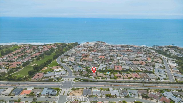 4621 Hampden Rd, Corona del Mar CA: https://media.crmls.org/medias/3cba1c64-6066-4b92-8b73-e8cff3d38c08.jpg