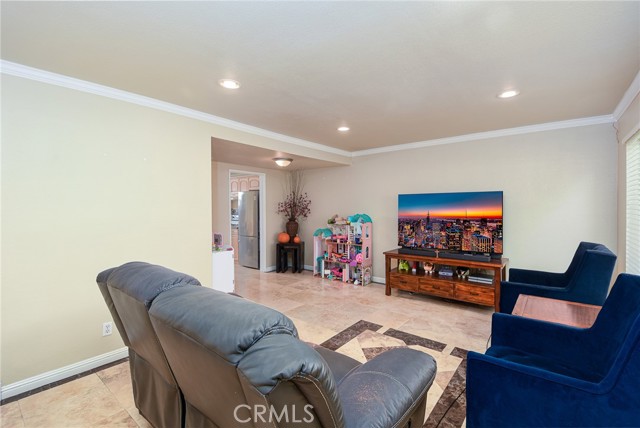 Detail Gallery Image 5 of 24 For 5033 Brooklawn, Riverside,  CA 92504 - 3 Beds | 2/1 Baths