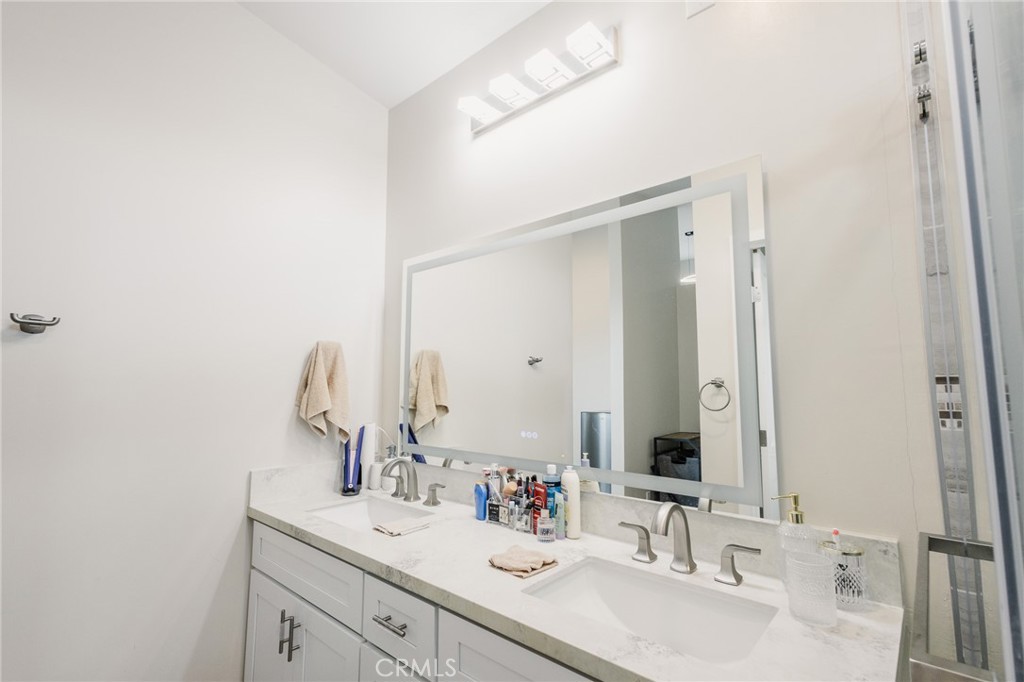 4284 Dwight - photo 13