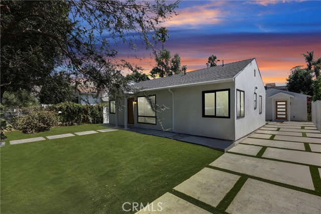 5222 Cedros Avenue, Sherman Oaks CA: https://media.crmls.org/medias/3cbba527-3469-44c8-af61-8c5aad80fa71.jpg