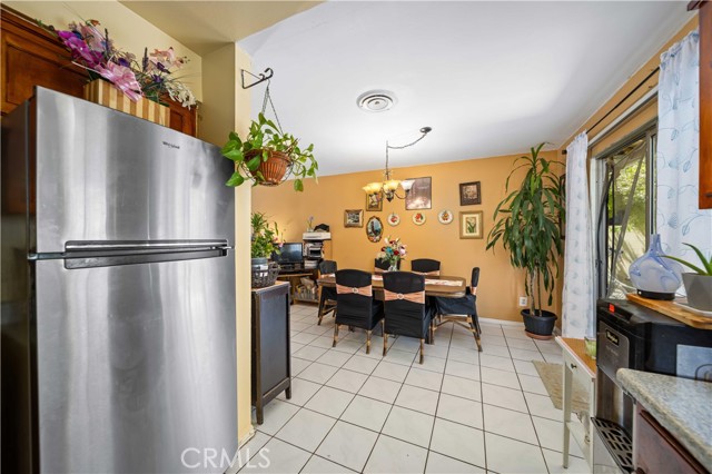 Detail Gallery Image 9 of 21 For 2921 E Avenue R7, Palmdale,  CA 93550 - 3 Beds | 2 Baths