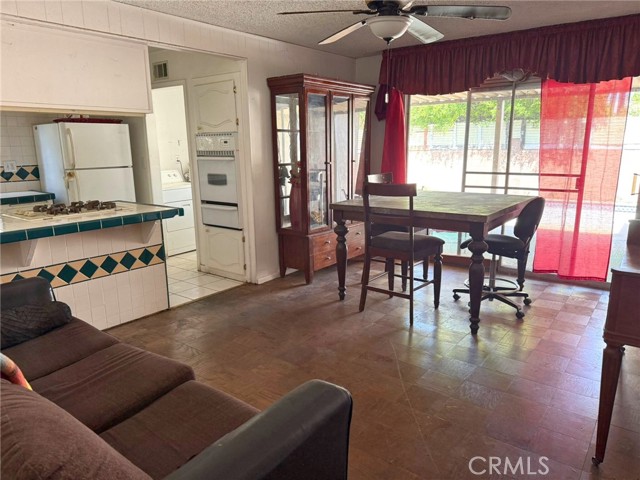 Detail Gallery Image 9 of 15 For 3401 Millbury Ave, Baldwin Park,  CA 91706 - 3 Beds | 3 Baths