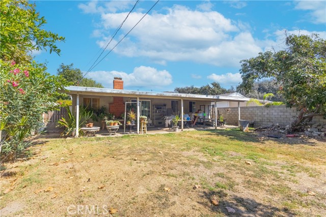 1250 W Camile Street, Santa Ana CA: https://media.crmls.org/medias/3cbe2f89-a1b7-4011-9754-1593edc05d75.jpg