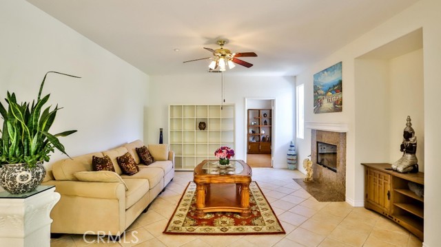 Detail Gallery Image 13 of 57 For 21817 Charlotte Ct, Canoga Park,  CA 91304 - 5 Beds | 2/1 Baths