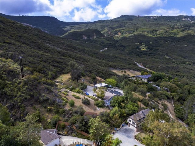 Detail Gallery Image 9 of 75 For 24300 Sylvan Glen Rd, Calabasas,  CA 91302 - 5 Beds | 3 Baths