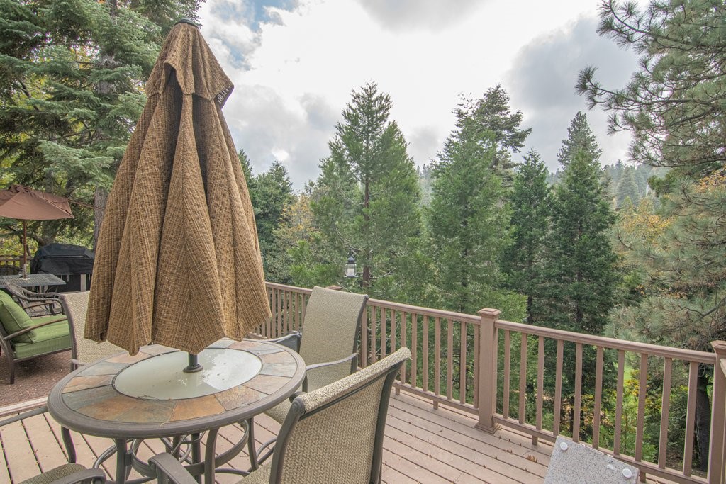 Detail Gallery Image 43 of 59 For 174 Hillcrest Ct, Lake Arrowhead,  CA 92352 - 4 Beds | 3 Baths