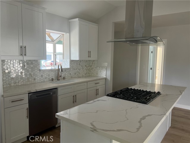 Detail Gallery Image 4 of 17 For 17141 Tribune, Granada Hills,  CA 91344 - 5 Beds | 4 Baths