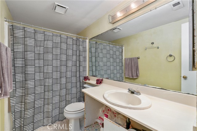 144 Elmtree Drive, Perris CA: https://media.crmls.org/medias/3cbf9027-4537-47c9-b0b1-4a6c572969db.jpg