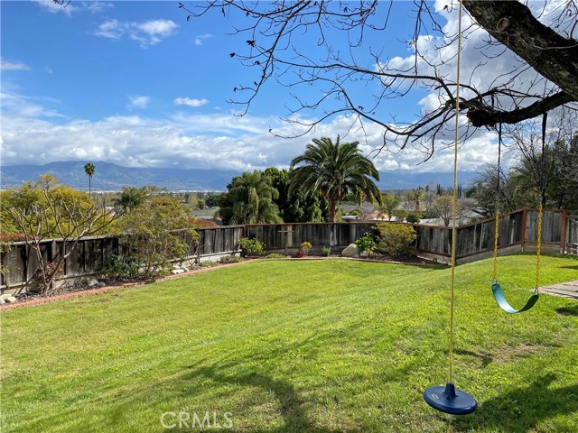 Detail Gallery Image 5 of 37 For 25123 Huron St, Loma Linda,  CA 92354 - 4 Beds | 3/1 Baths