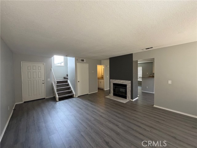 Front Image Thumbnail for CRHD26128715