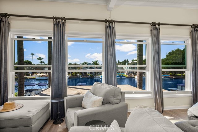 21891 Winnebago Lane, Lake Forest CA: https://media.crmls.org/medias/3cc135ea-7ed1-44d2-be0a-d88b0a9fb57a.jpg