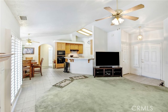 Detail Gallery Image 8 of 34 For 11949 Hawthorne Ave, Hesperia,  CA 92345 - 3 Beds | 2 Baths