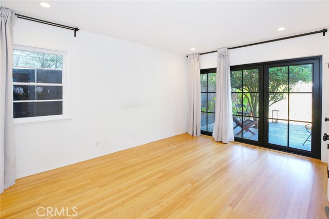 Detail Gallery Image 9 of 28 For 1113 Amoroso Pl, Venice,  CA 90291 - 2 Beds | 1 Baths