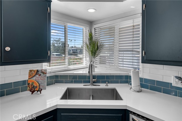 Detail Gallery Image 9 of 43 For 9811 Kempster Ave, Fontana,  CA 92335 - 3 Beds | 2 Baths