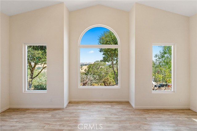 Detail Gallery Image 14 of 75 For 10755 Santa Ana Rd, Atascadero,  CA 93422 - 5 Beds | 3/1 Baths