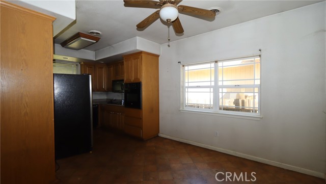 Detail Gallery Image 5 of 21 For 16053 31st, Clearlake,  CA 95422 - 3 Beds | 2/1 Baths