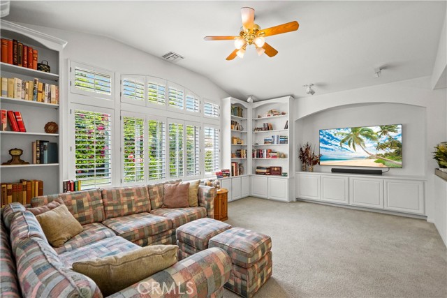 23301 Mariano Street photo 8