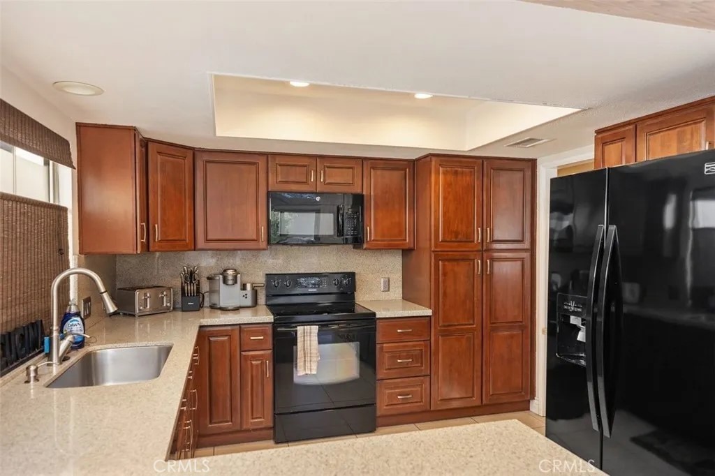 3cc4b86f 9f06 4e7c B93b 815483a088dc