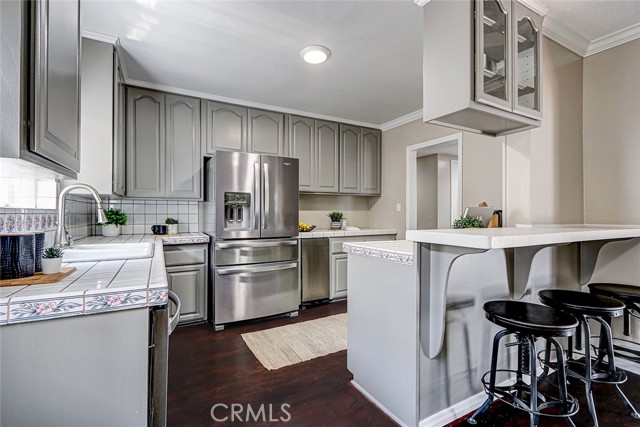 Detail Gallery Image 14 of 34 For 312 N Prospect Ave, Redondo Beach,  CA 90277 - 4 Beds | 2/1 Baths