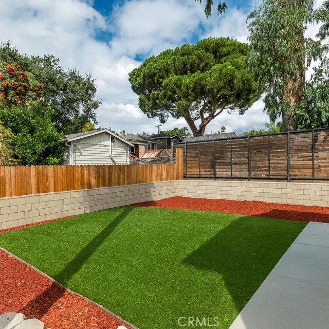 Detail Gallery Image 14 of 14 For 4625 La Crescenta Ave a,  La Crescenta,  CA 91214 - 1 Beds | 1 Baths
